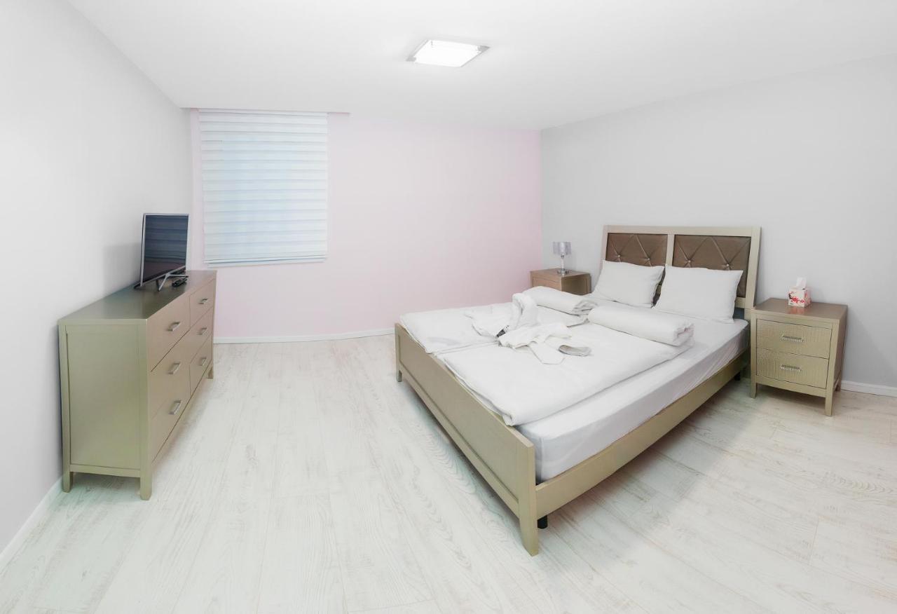 Corso Lux Apartman Gyula Dış mekan fotoğraf
