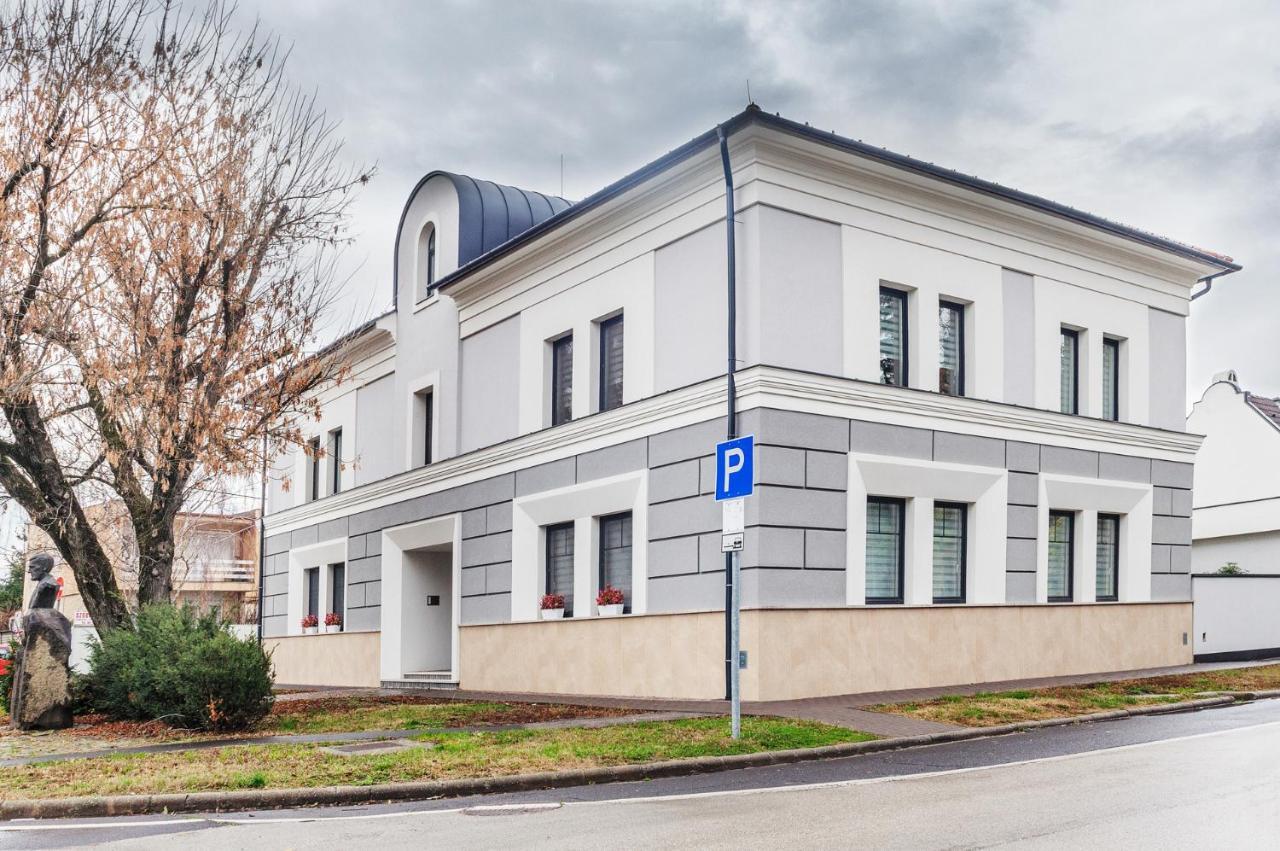 Corso Lux Apartman Gyula Dış mekan fotoğraf